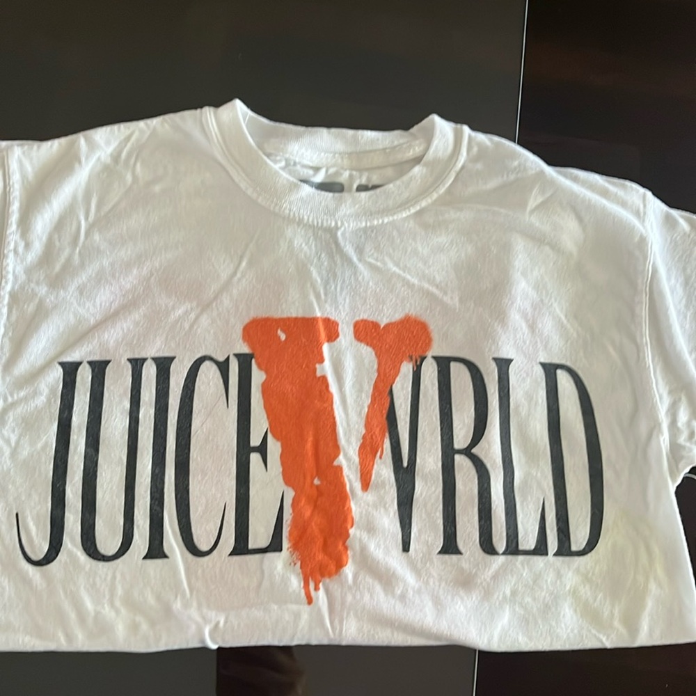 Juice WRLD t-shirt white small.
Good condition no stains no rips.